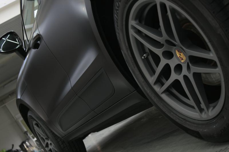 Защита всего кузова  Porsche Macan матовой пленкой DYNOmatt